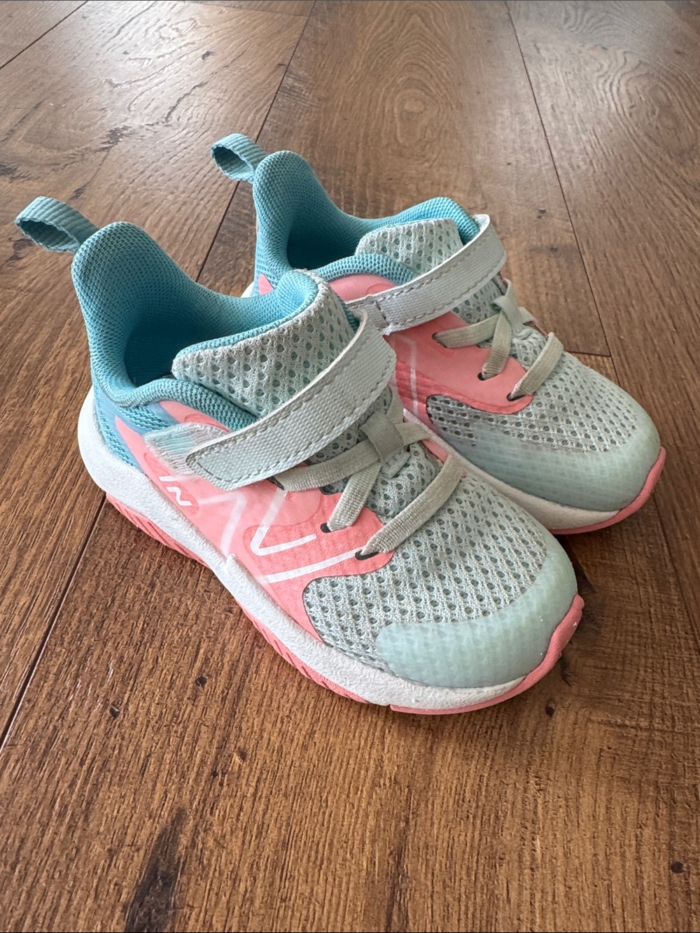 New Balance toddler girl sneakers, size 7